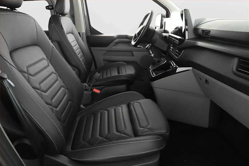 Ford Tourneo Custom (2025) 2.0 EcoBlue - fotka 7 z 21