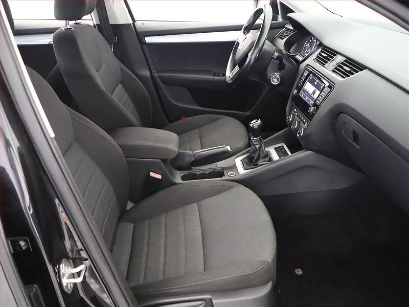 Škoda Octavia (2017) Style 1.6 TDI, Navi, Tempomat - fotka 7 z 17