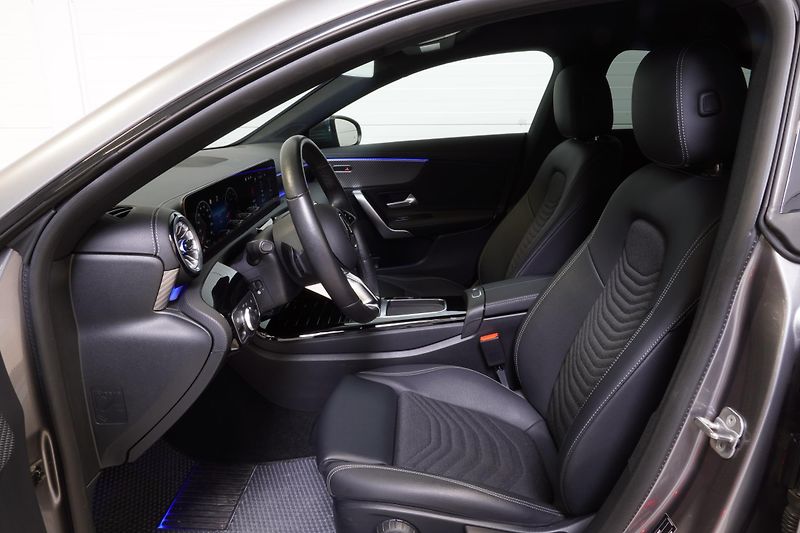 Mercedes-Benz CLA 180,NZ.TOPENÍ,VYHŘÍVANÝ VOLANT - fotka 16 z 30