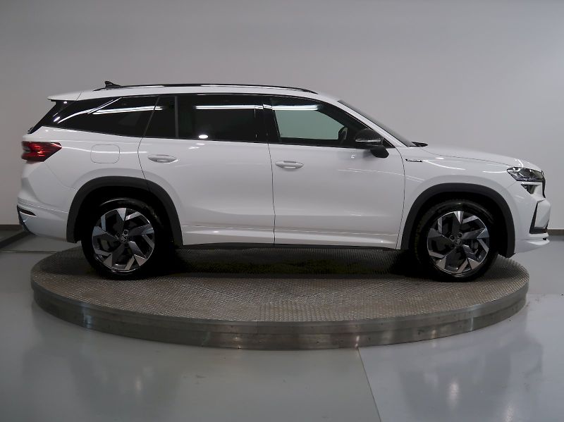 Škoda Kodiaq (2025) SPORTLINE 2.0TDI 142KW 4x4 DSG - fotka 8 z 46