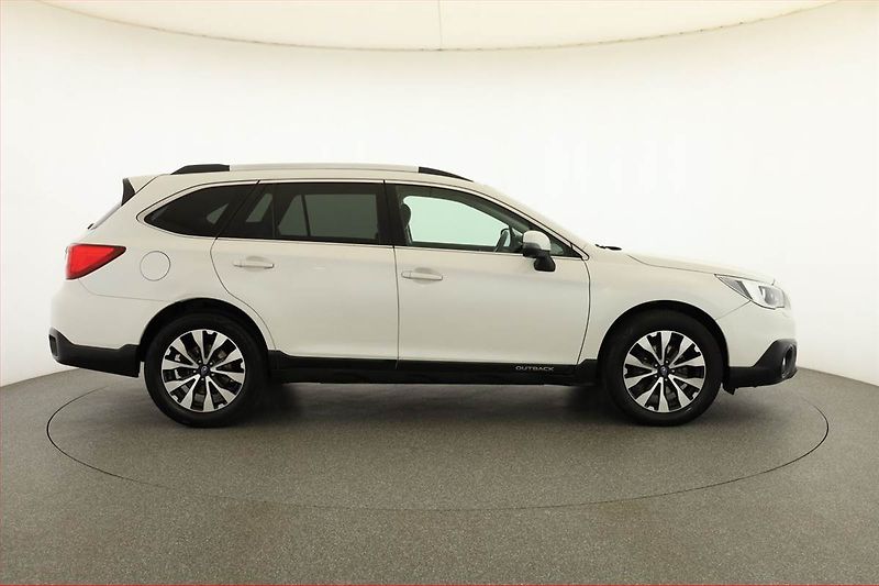Subaru Outback (2015) 2.0 D, 4X4, Automat, Navi - fotka 6 z 19