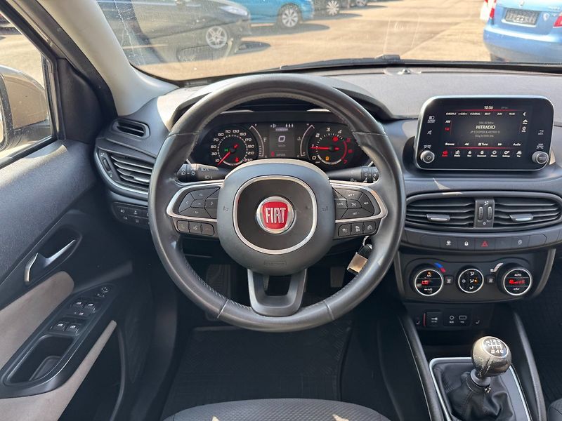 Fiat Tipo (2017) 1.6 MujtiJet 88kW - fotka 12 z 31
