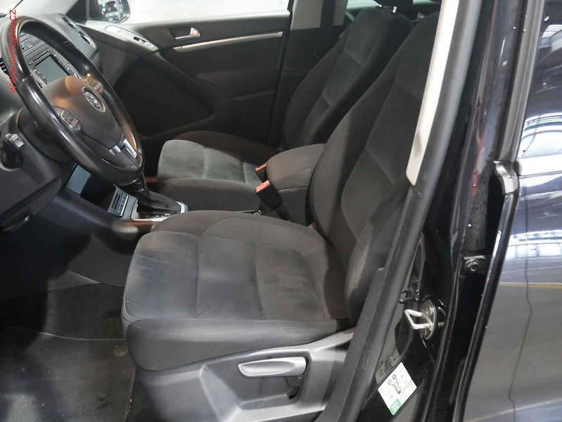 Volkswagen Tiguan (2011) 2.0TDi 4x4, ČR, Klima - fotka 9 z 22