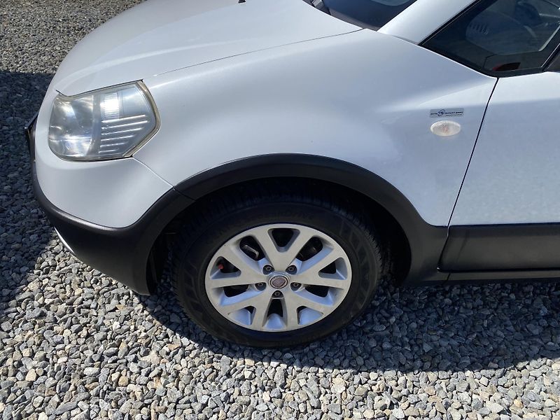 Fiat Sedici 1.6i 16v 120PS CITY STK PĚKNÝ! - fotka 19 z 154