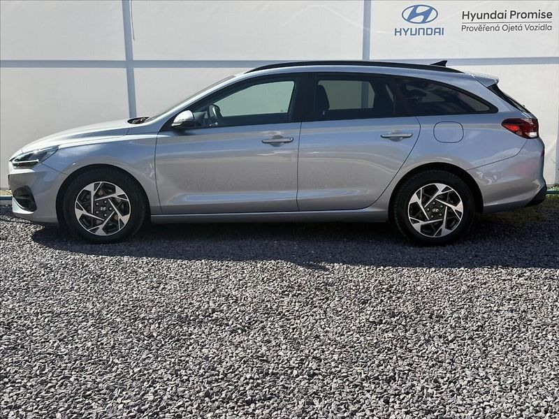 Hyundai i30 1,5 T-GDI 103kW DCT Family - fotka 3 z 23