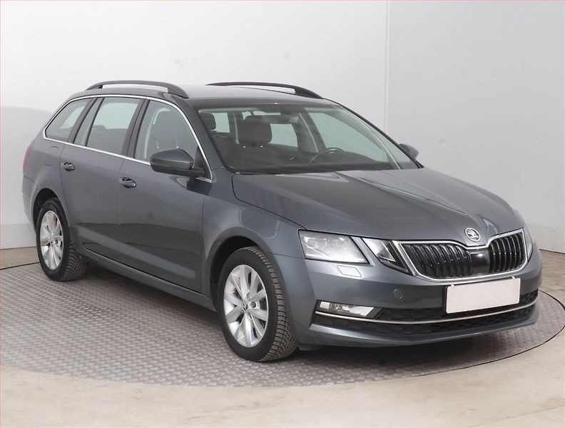 Škoda Octavia (2018) Style 1.6 TDI, Serv.kniha - fotka 1 z 15