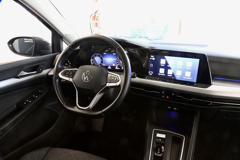 Volkswagen Golf Variant (2023) 2.0TDI DSG Display LED  - fotka 20 z 23