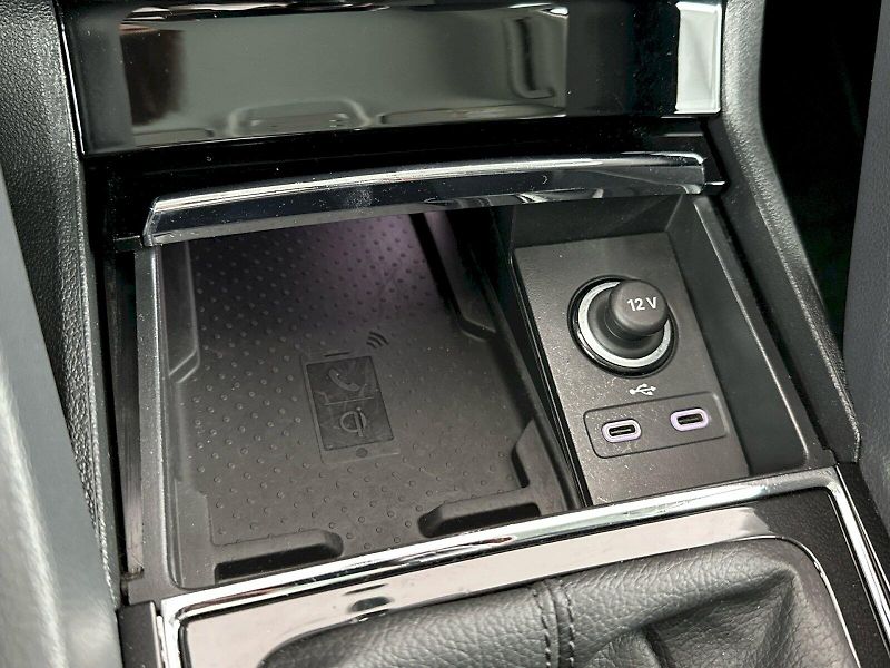 Škoda Karoq (2022) 1.5TSI 110kW Ambition Tour - fotka 23 z 31