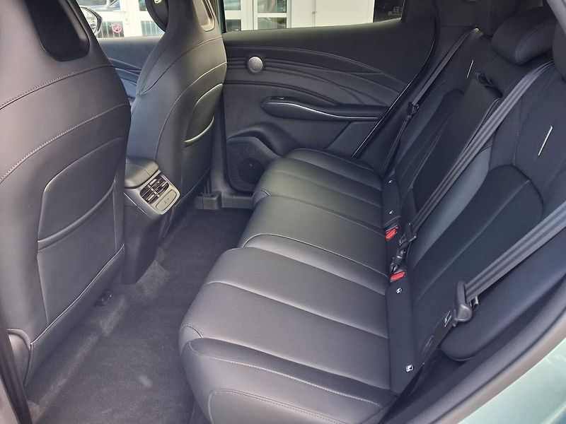 Omoda 7 (2026) Luxury 1.5 tGDI PHEV - fotka 9 z 30