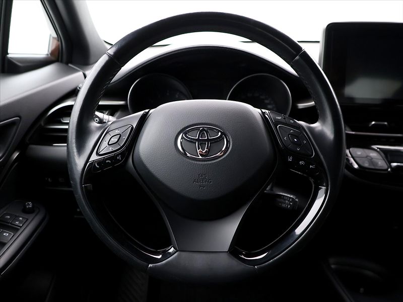 Toyota C-HR 1,2 TURBO 85kW ACTIVE ALU CZ - fotka 18 z 35