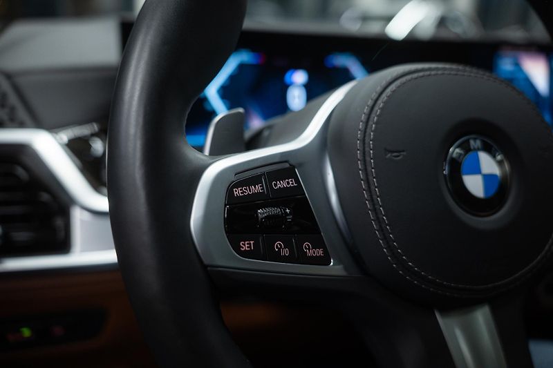 BMW X5 (2025) M30xD 210KW NEZÁVISLÉ MASÁŽ TZ - fotka 33 z 54