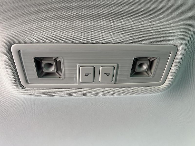 Škoda Superb (2017) 2,0TDi140kW Laurin&Klement DSG - fotka 40 z 42
