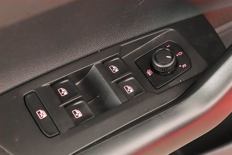 Volkswagen Polo (2021) Edition 1.0 TSI, Serv.kniha - fotka 9 z 17