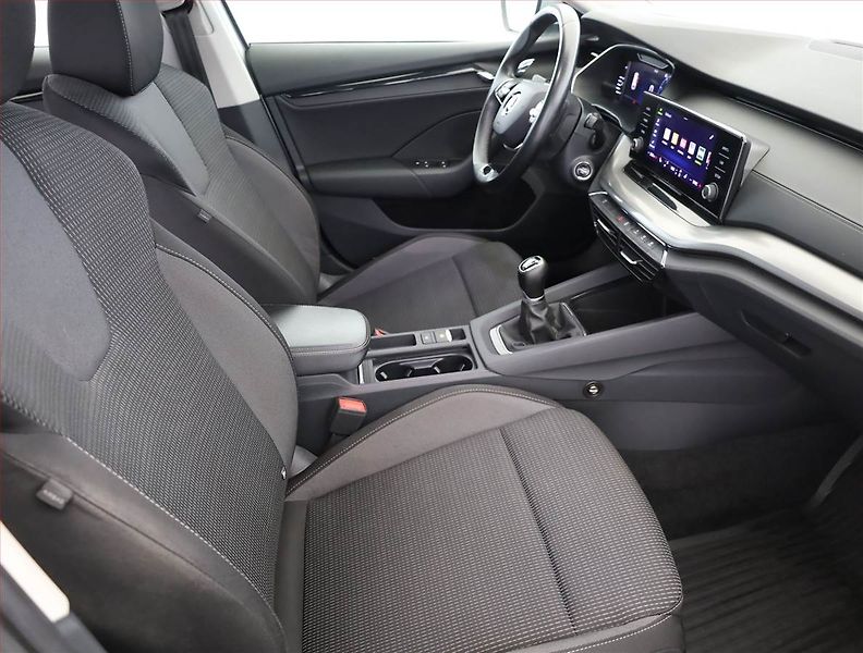 Škoda Octavia (2023) Ambition 2.0 TDI, ČR,1.maj - fotka 7 z 19