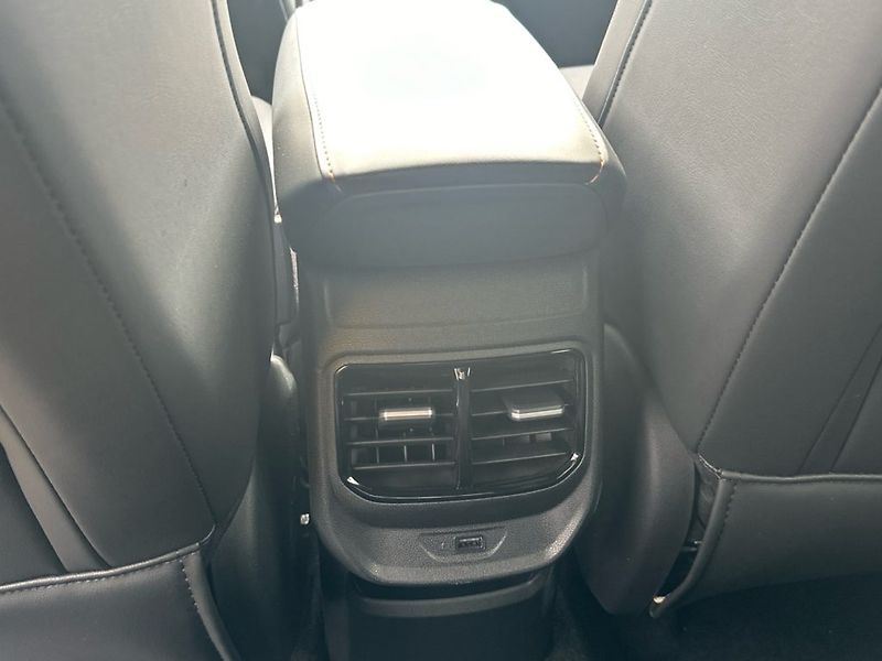 MG MG3 (2025) EXCLUSIVE 1.5 HEV Hybrid+ - fotka 18 z 19