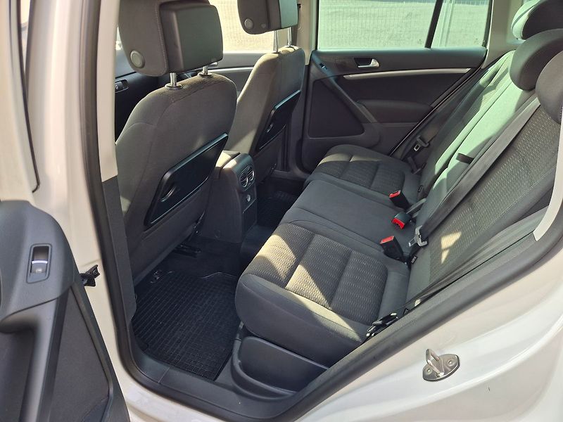 Volkswagen Tiguan 2.0TDi 130kW 4x4, DSG,webasto, - fotka 23 z 27