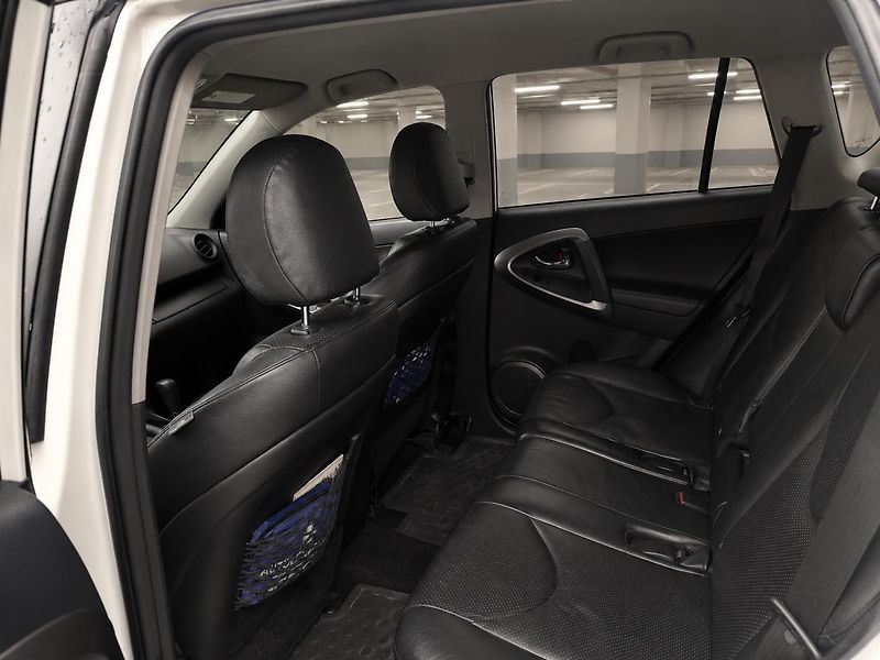 Toyota RAV4 (2013) - fotka 3 z 5