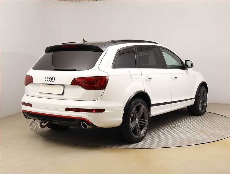 Audi Q7 (2010) S-Line 3.0 TDI, 4X4, Automat - fotka 5 z 26