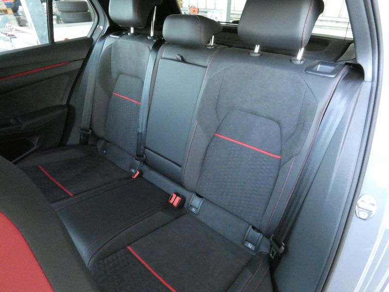 Volkswagen Golf GTI Clubsport Performance 2.0 - fotka 24 z 30