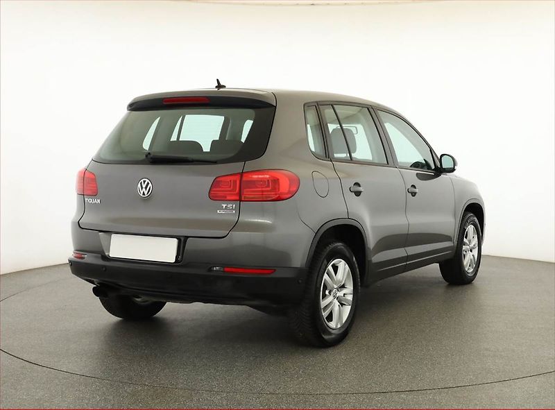 Volkswagen Tiguan (2012) 1.4 TSI, Serv.kniha - fotka 5 z 17