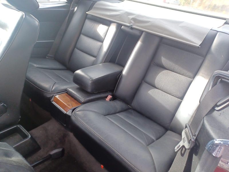 Mercedes-Benz 124 (1990) Coupé  - fotka 15 z 16