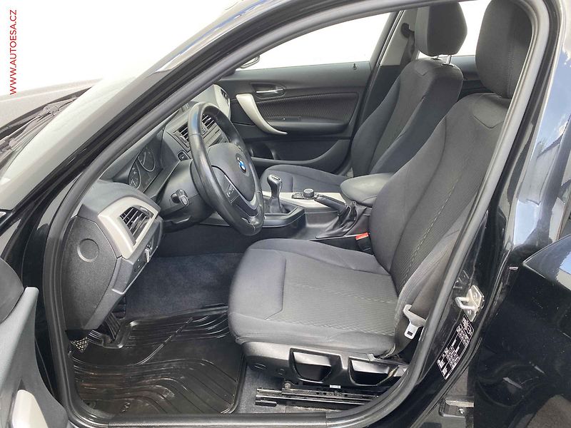 BMW Řada 1 (2013) 1.6i 116i, AC, bixen, park - fotka 9 z 18