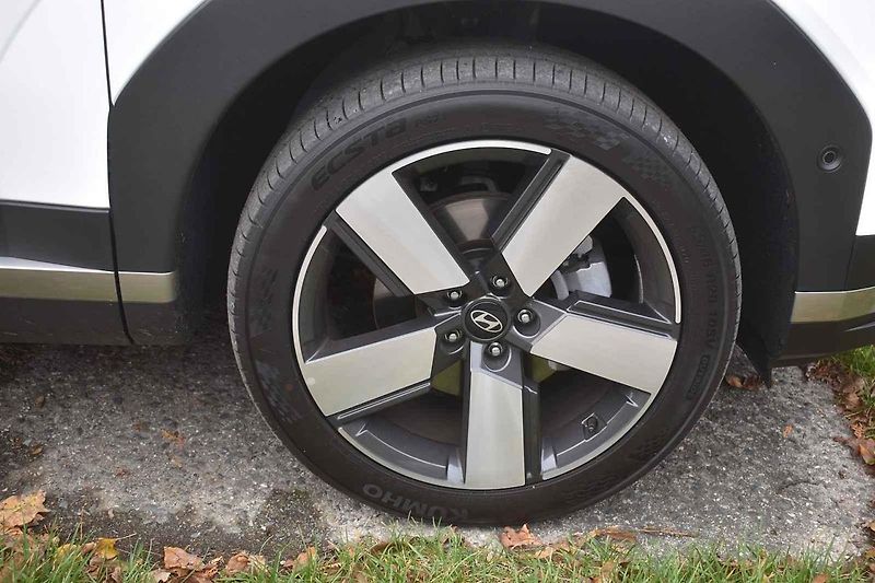 Nové Hyundai Santa Fe je snadno rozpoznatelné auto
