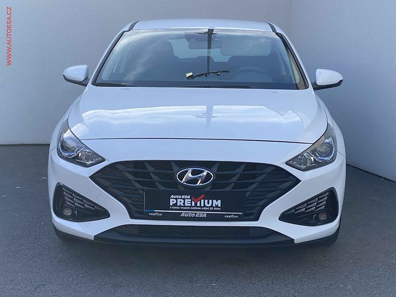 Hyundai i30 (2024) 1.5 DPi, 1.maj,ČR, Start, AC - fotka 2 z 17