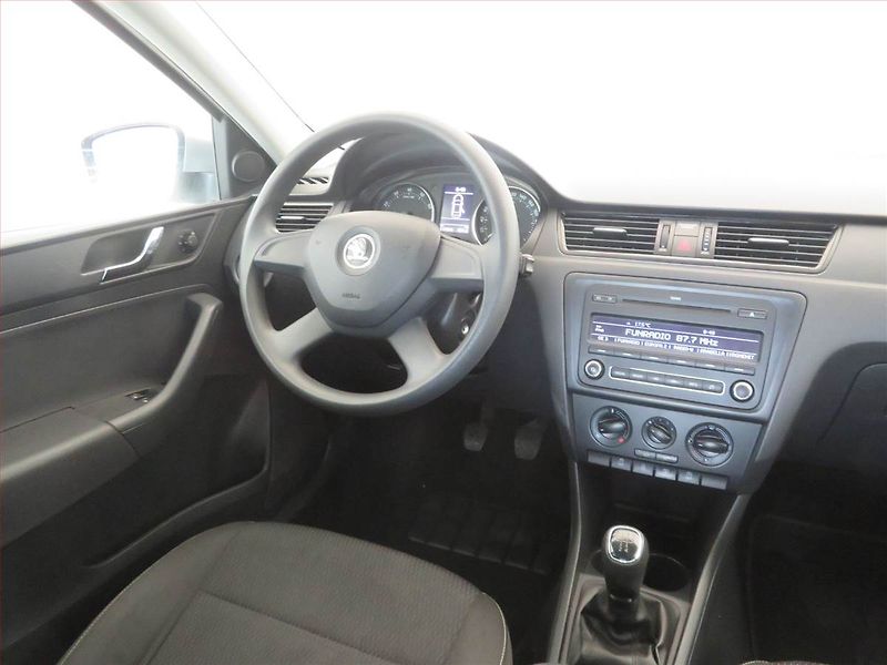 Škoda Rapid (2013) 1.2 TSI, Tempomat - fotka 7 z 15