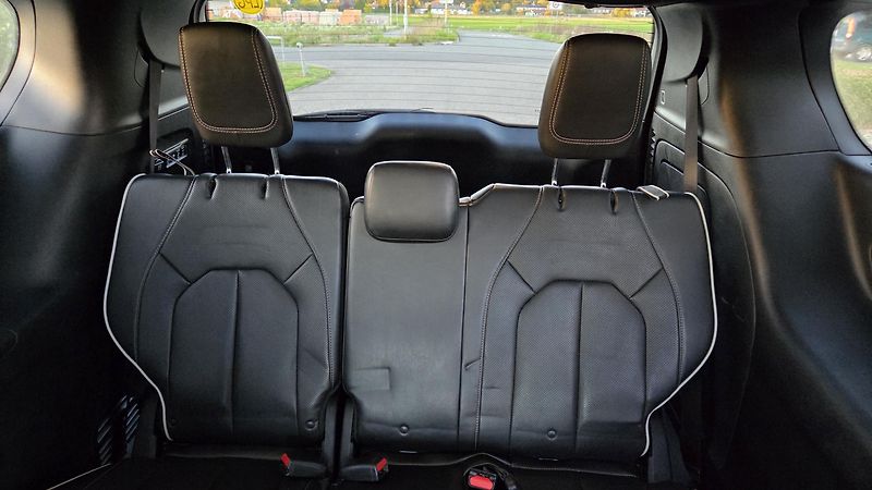 Chrysler Pacifica 3,6L 211 kW,Limited 7 míst,LPG - fotka 15 z 48