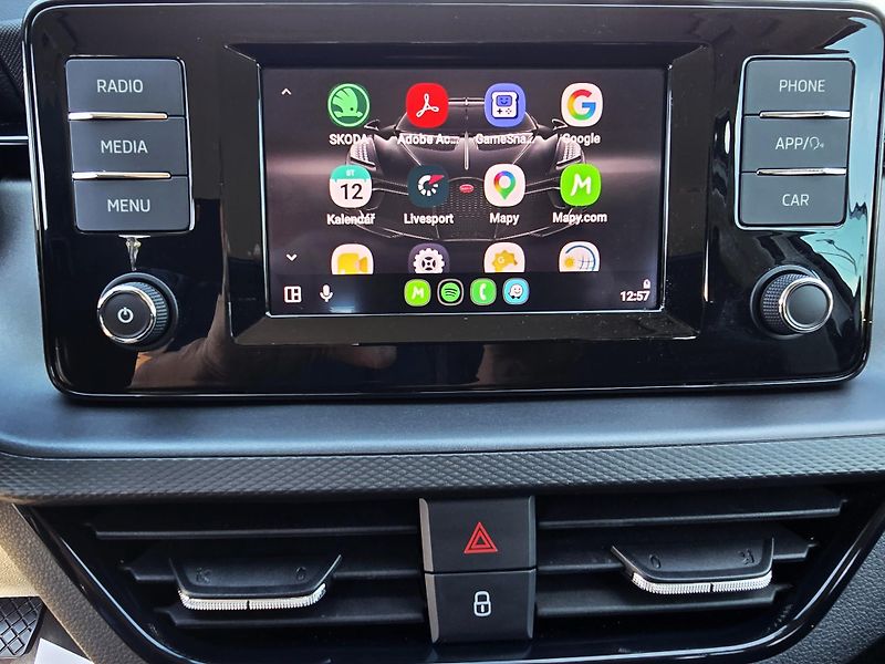 Škoda Scala 1.0TSI AMBITION NEHAVAR TOP ČR - fotka 28 z 36