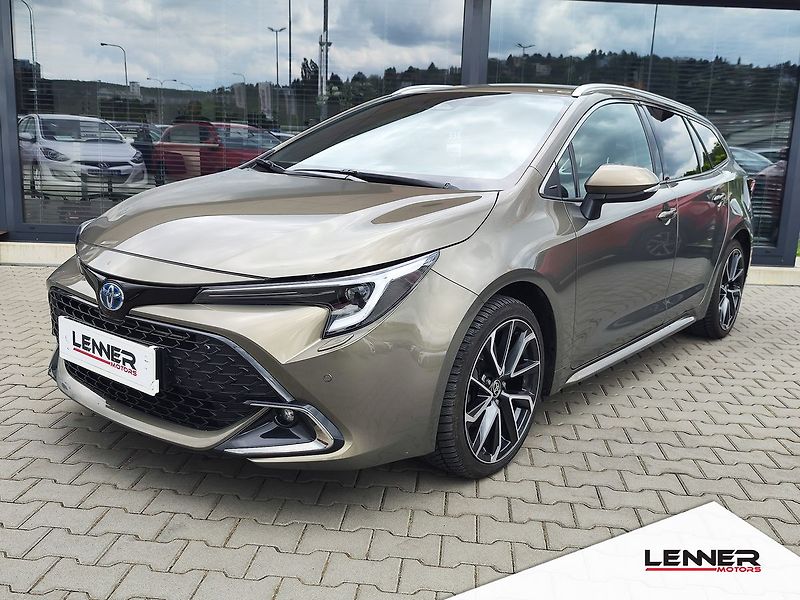 Toyota Corolla 2.0 HEV/144kW Executive e-CVT - fotka 1 z 35
