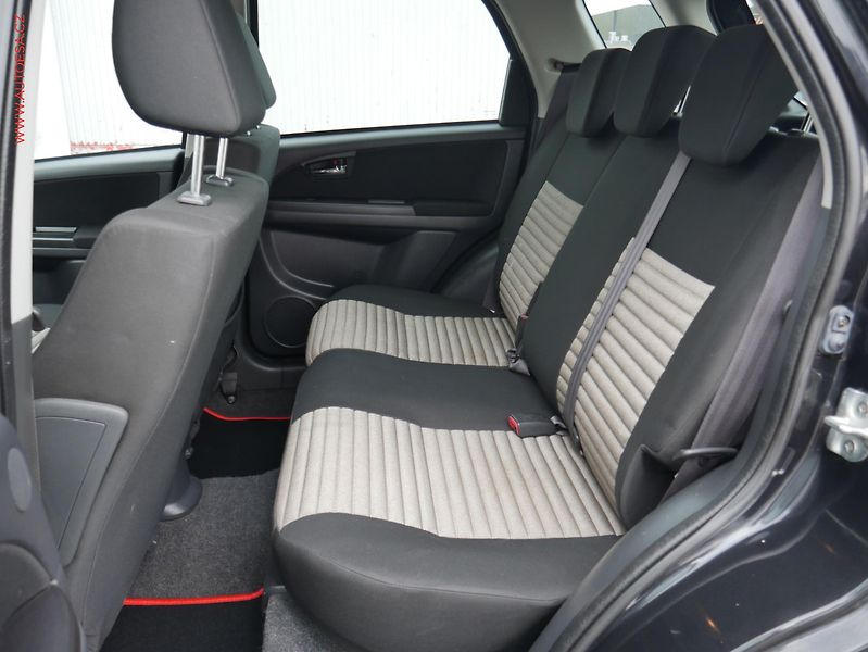 Fiat Sedici (2011) 2.0JTD 4x4, výhřev sed - fotka 10 z 17