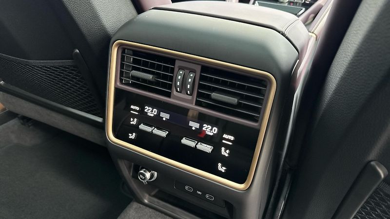 Porsche Cayenne E Hybrid Coupé - fotka 28 z 30