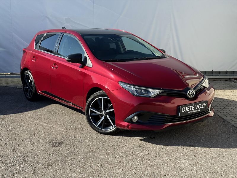 Toyota Auris 1,6 Selection - fotka 3 z 19