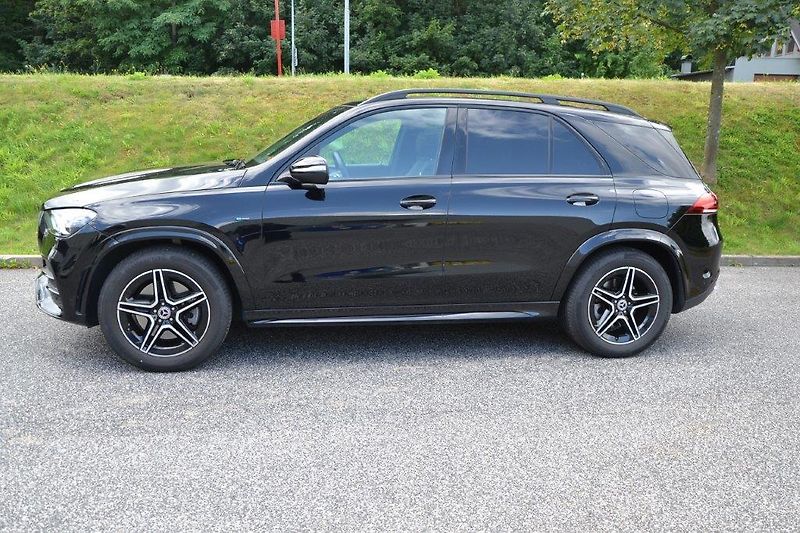 Mercedes-Benz GLE 350.de Plug-in Hybrid AMG 4Mat - fotka 6 z 46