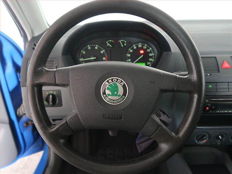 Škoda Fabia (2003) 1.2, nová STK, pěkný stav - fotka 14 z 14