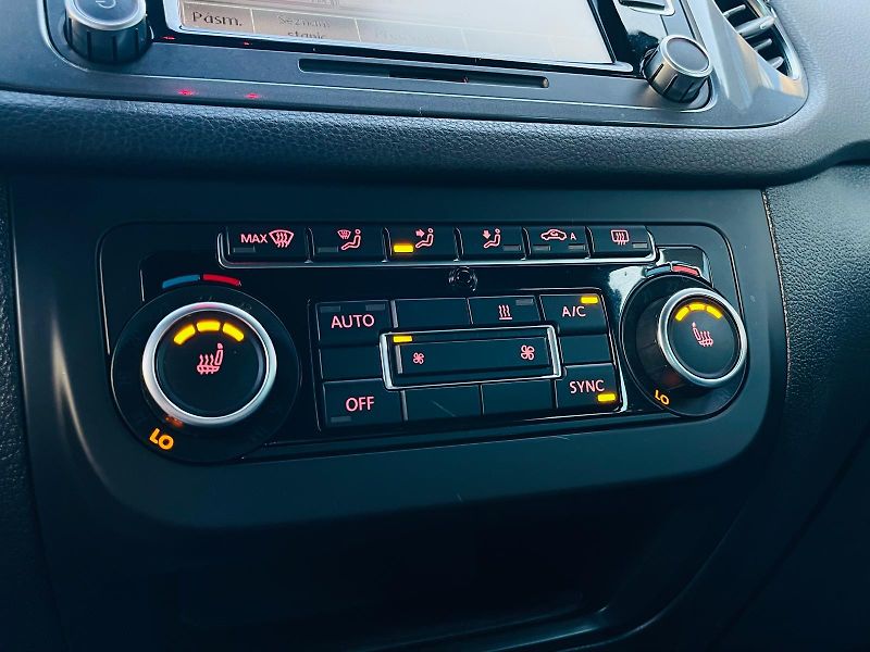 Volkswagen Tiguan 1.4TSI 4x4 MAN SERVISKA TAŽNÉ - fotka 40 z 52