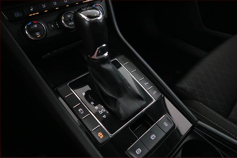 Škoda Superb (2016) 2.0 TSI, Automat, Navi - fotka 13 z 20