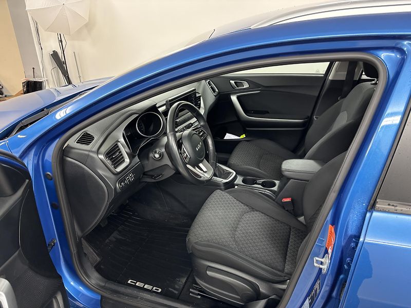 Kia Ceed 1,0 T-GDI Fresh,1.MAJITEL; ČR - fotka 11 z 17