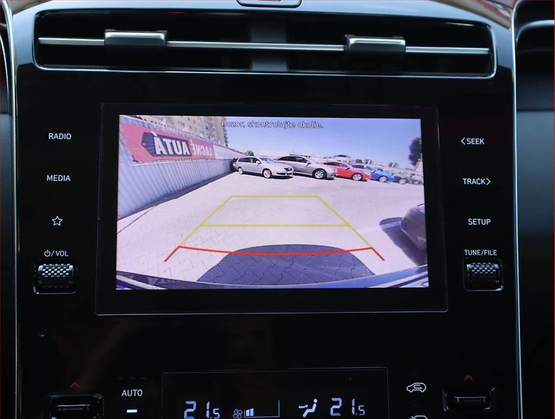 Hyundai Tucson (2022) Family 1.6 T-GDI - fotka 16 z 21