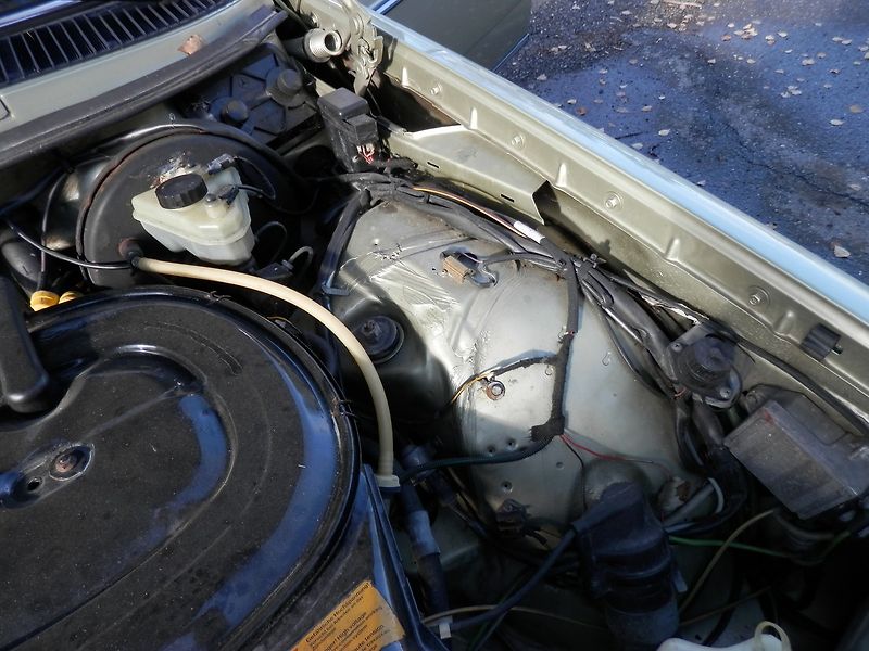 Mercedes-Benz 123 230E AUTOMAT - fotka 28 z 36