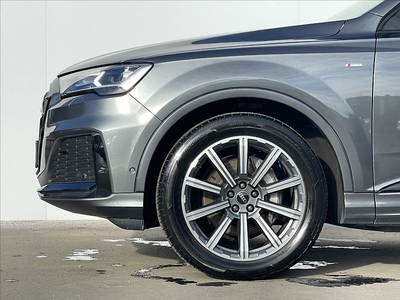 Audi Q7 3,0 50 TDI quattro S line - fotka 19 z 23