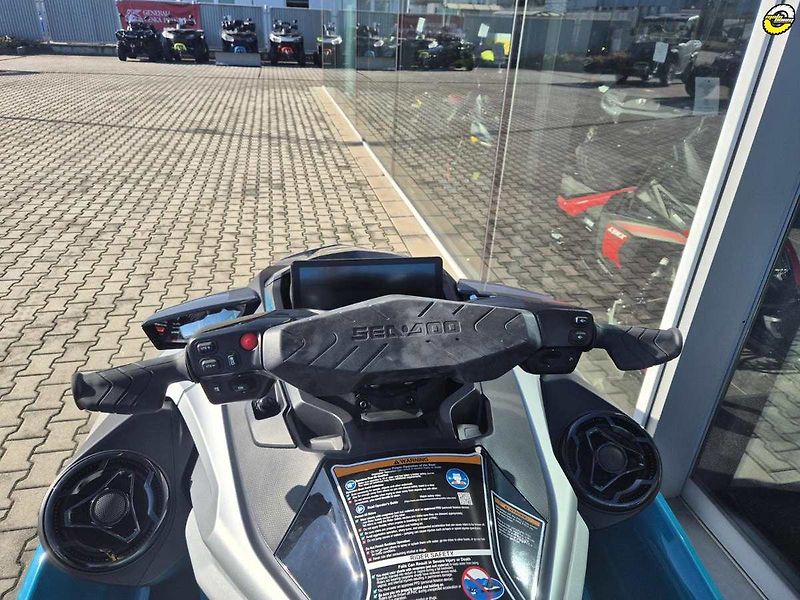 Sea Doo (2026) GTX LTD 3-up 325hp iDF Audio M - fotka 20 z 20