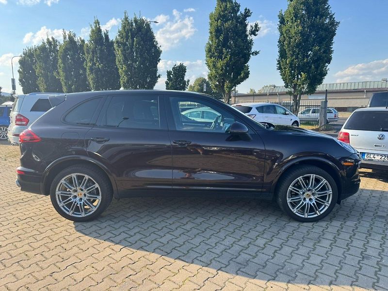 Porsche Cayenne (2017) PLATINUM 4X4 3,6i 220 KW DPH - fotka 6 z 50