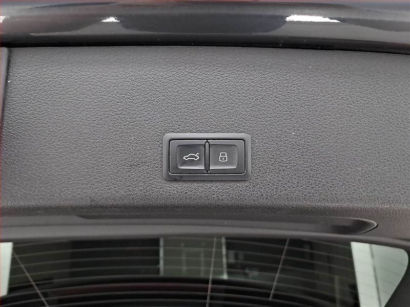 Audi e-tron (2019) 55 quattro, SoH 100% - fotka 15 z 20