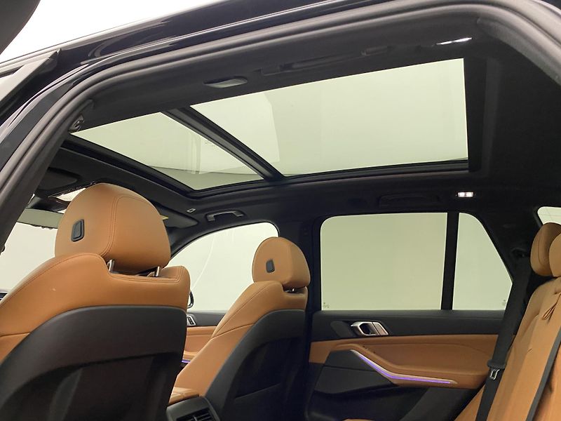 BMW X5 30d xDrive M-Paket REZERVACE - fotka 30 z 75
