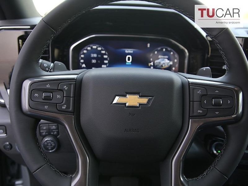 Chevrolet Silverado (2026) High Country 6.2 V8  - fotka 23 z 48