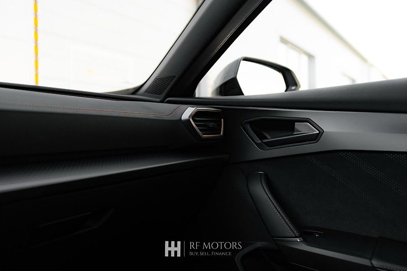 Cupra Formentor (2025) VZ 2,0 TSI 333 4Drive - fotka 52 z 53