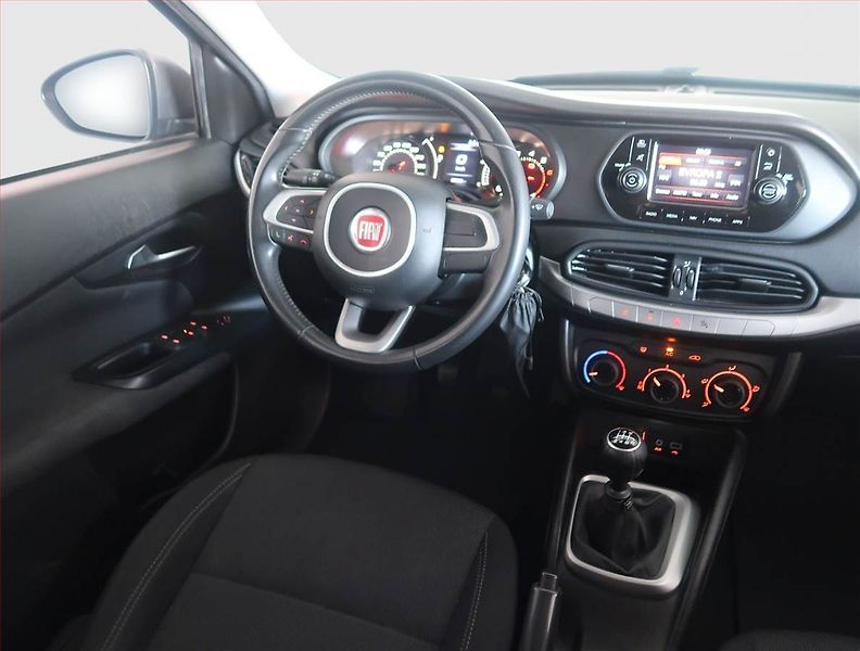 Fiat Tipo (2017) 1.4 16V, Serv.kniha, Navi - fotka 7 z 14